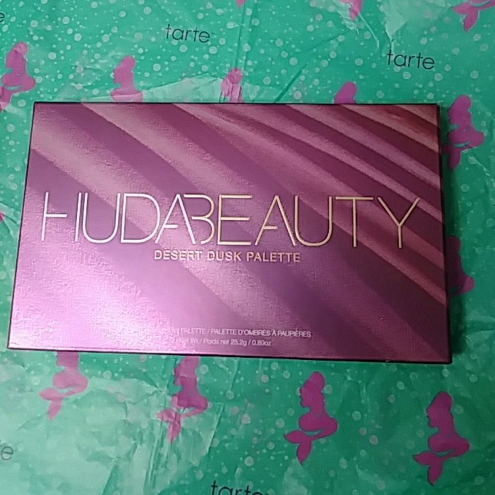 Huda beauty desert dusk palette
